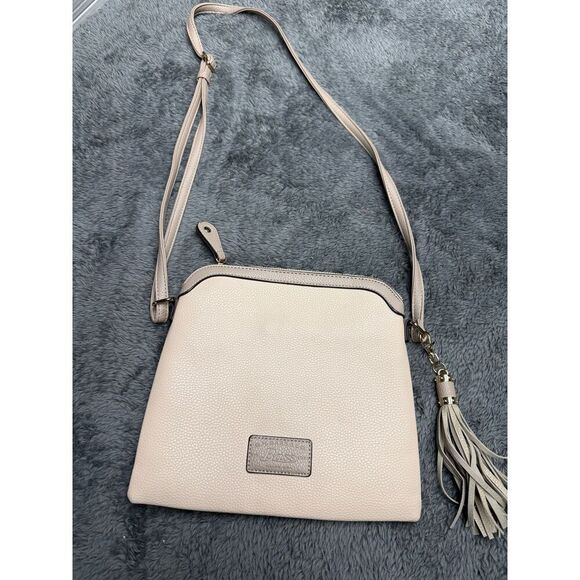 Bass Cross Leather Body Purse in good shape! - Picture 1 of 4